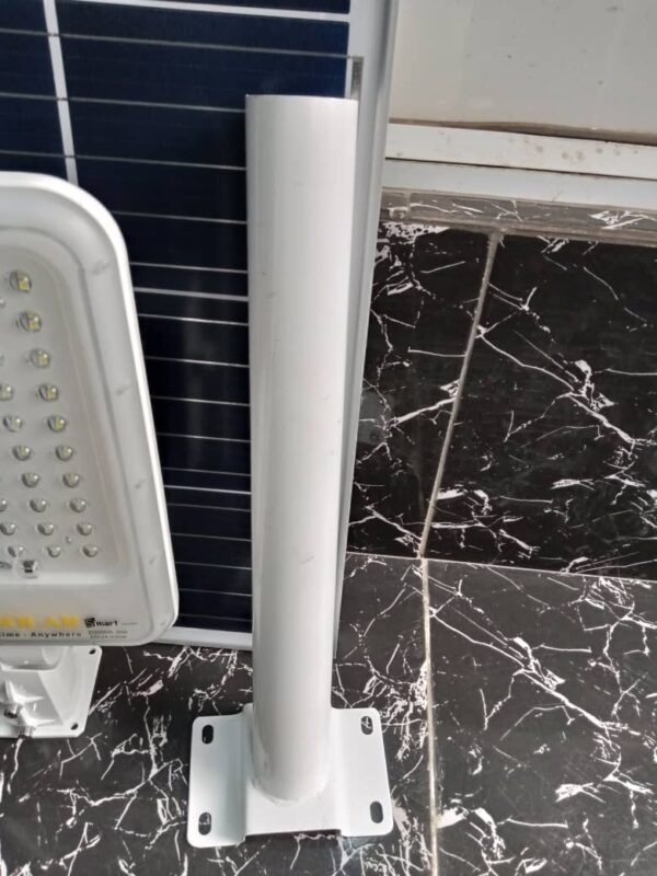 250W Super Bright Solar Street Light With Remote Control - Image 2