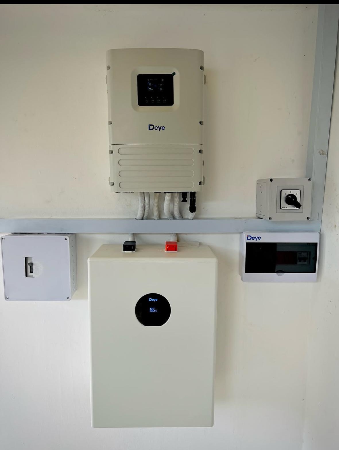 DEYE 5kW inverter with 5kWh lithium battery and 7 450W solar panels