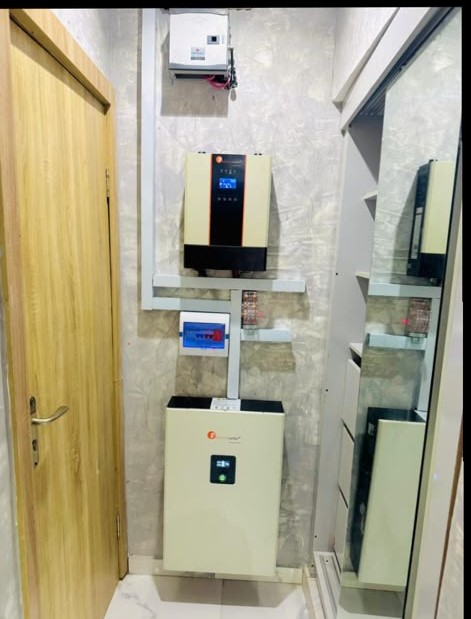 Felicity 5kW inverter with 10kWh lithium battery and 8 450W solar panels