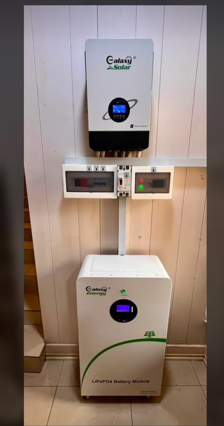 Galaxy 5kW inverter with 11kWh lithium battery and 550W Jinko solar panels